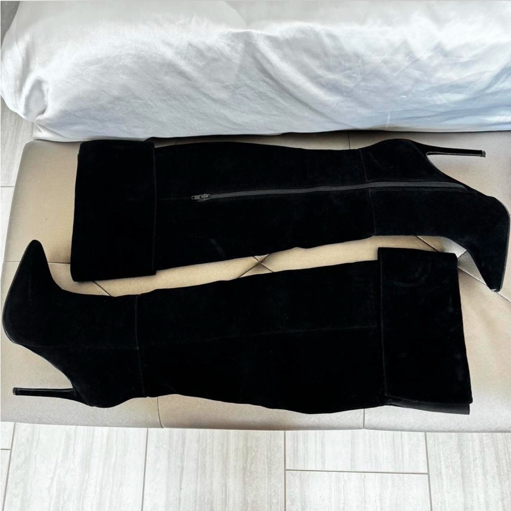 Knee suede posted heeled boots